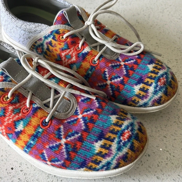 Minnetonka Orange Sunset Eco Anew Sneakers, Women’s Size 11 - Picture 2 of 10